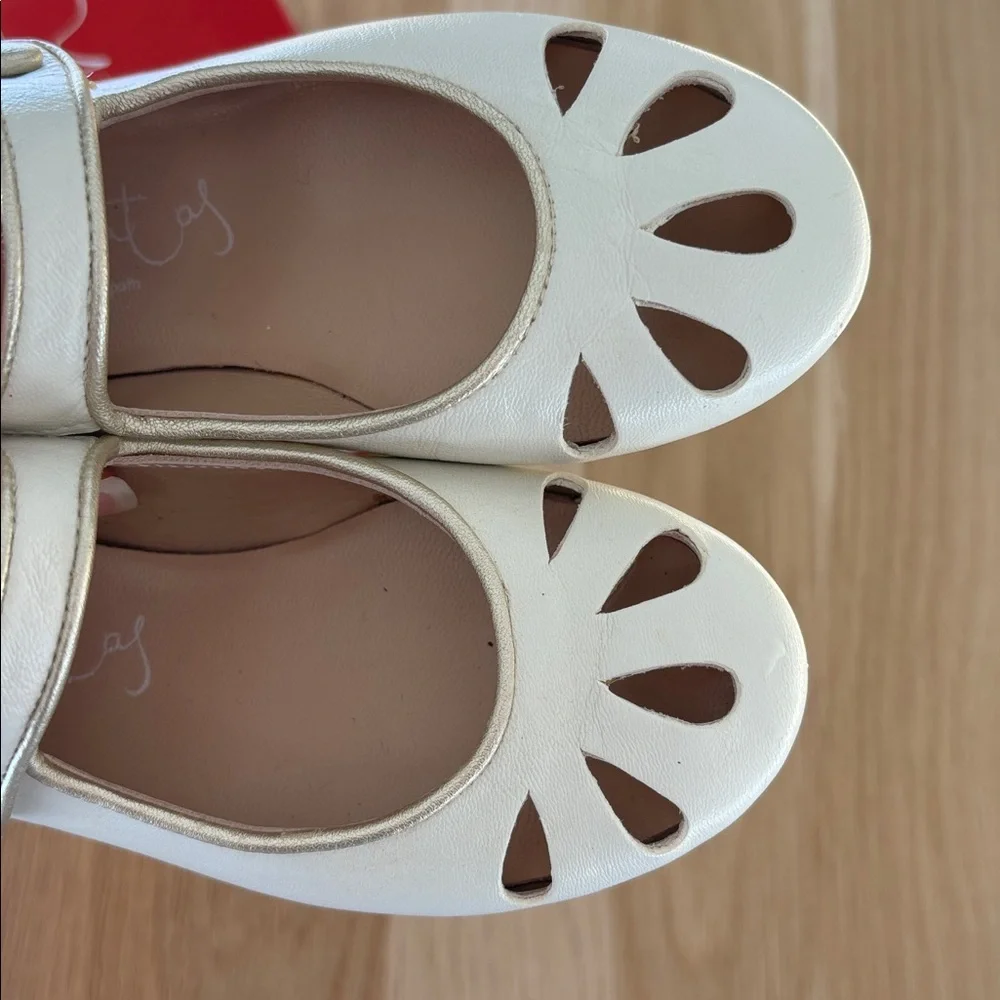 Eli 1957 Off-White Leather Cut Out Mary Jane Shoes for Little Girls